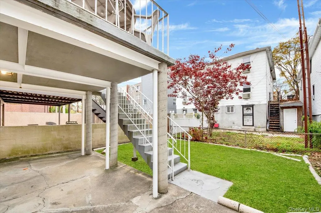 537A Ellsworth Avenue Bronx NY 10465
