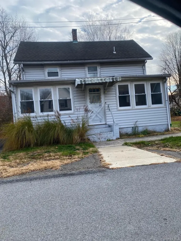 24 Hickory Avenue Hillburn NY 10931