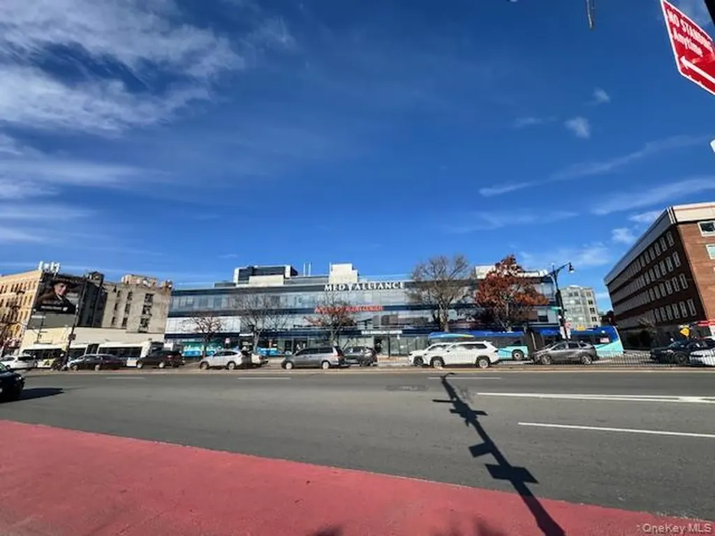 625 E Fordham Road Bronx NY 10458