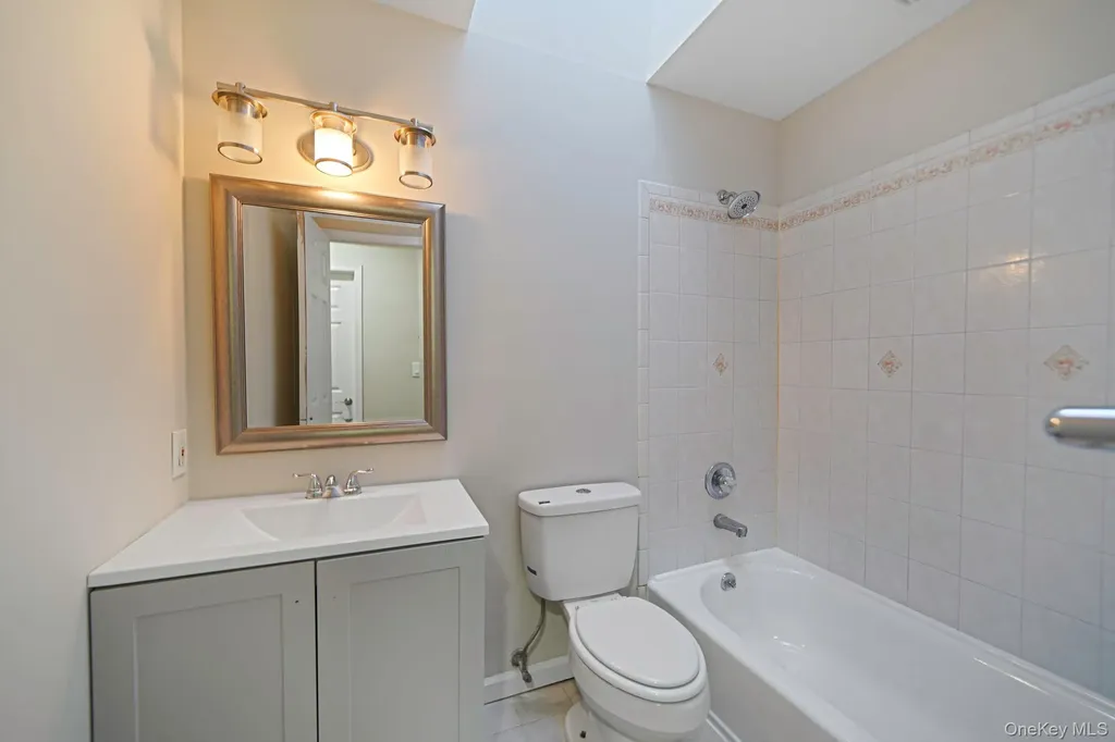 14 Clearview Selden NY 11784