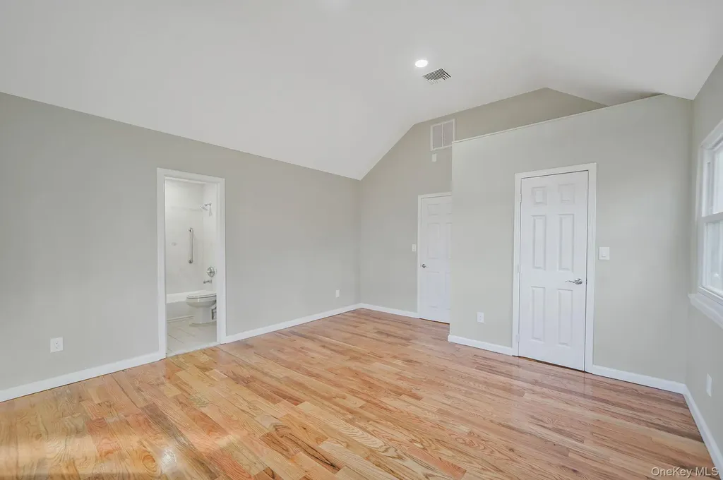 14 Clearview Selden NY 11784