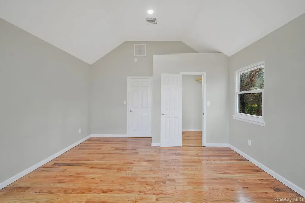 14 Clearview Selden NY 11784