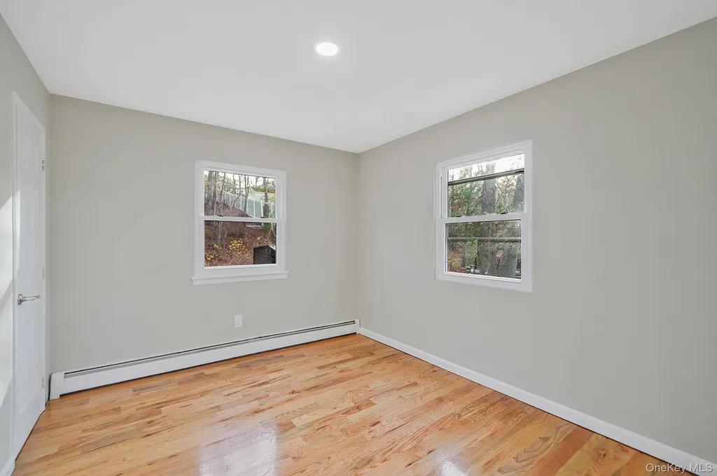 14 Clearview Selden NY 11784