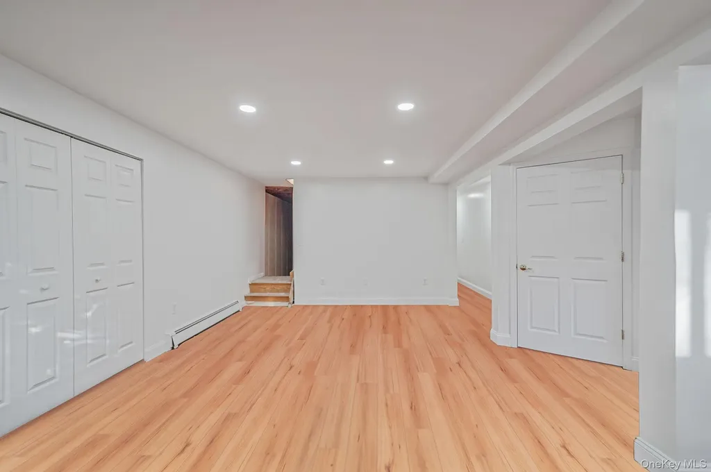 14 Clearview Selden NY 11784