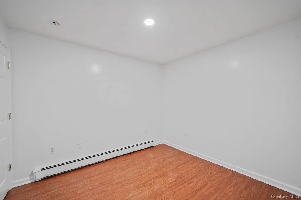 14 Clearview Selden NY 11784