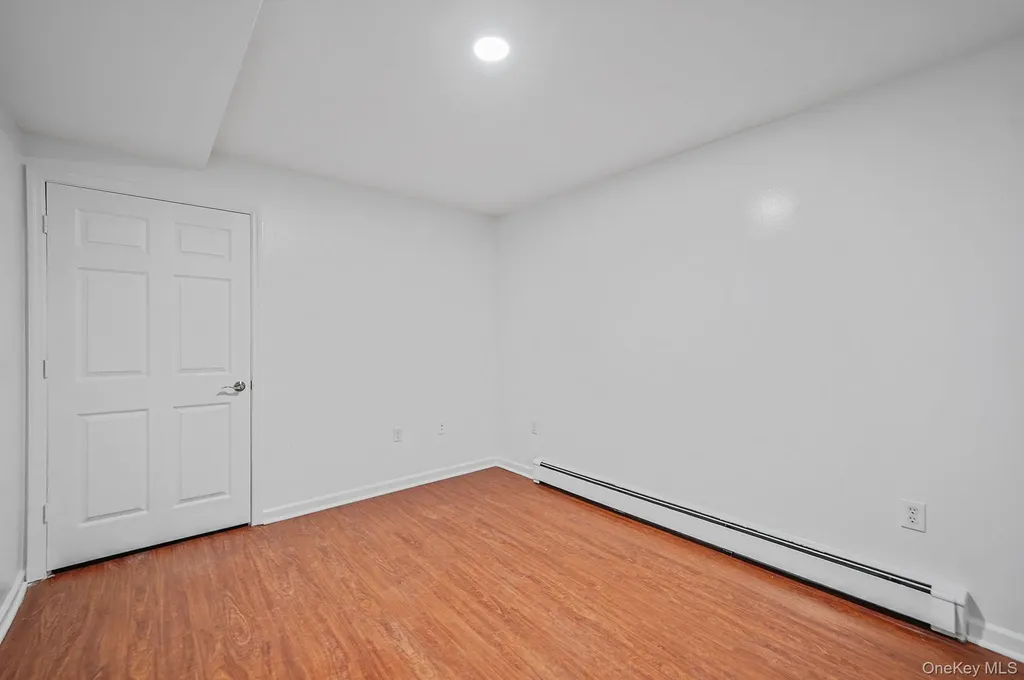 14 Clearview Selden NY 11784