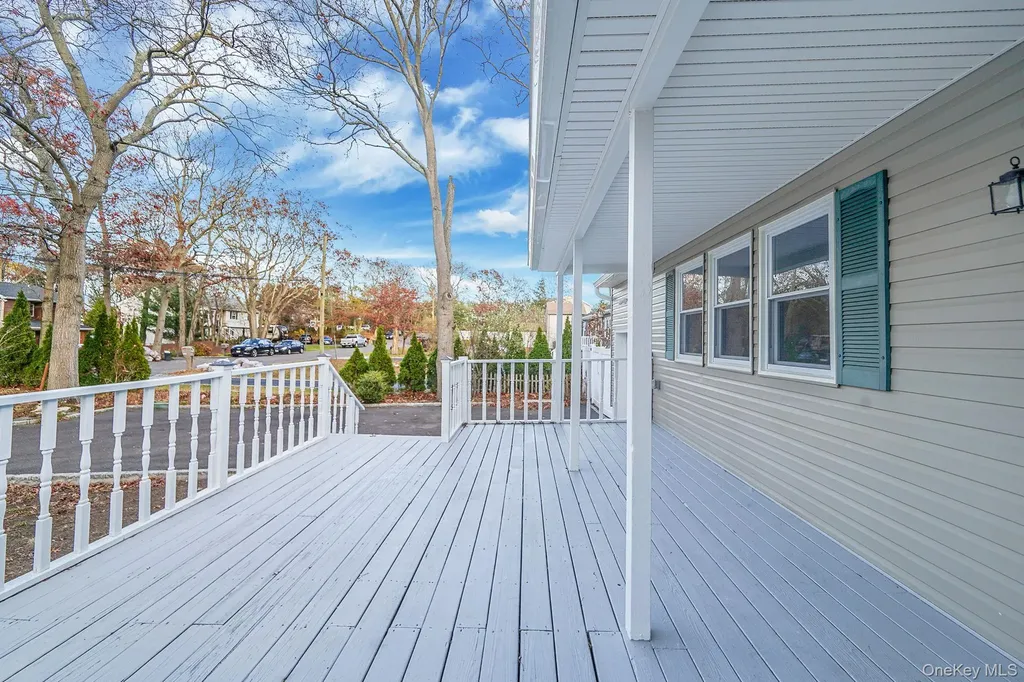 14 Clearview Selden NY 11784