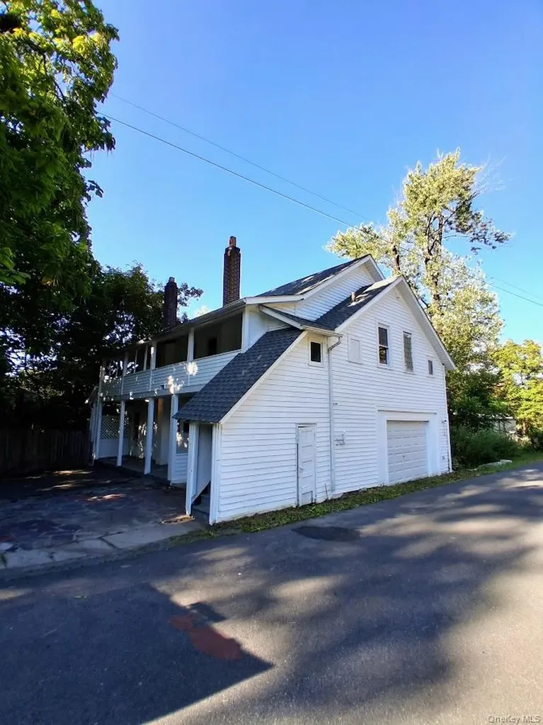 215 Maple Avenue Kerhonkson NY 12446