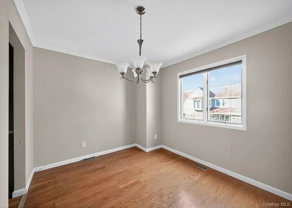 301 Kensington Way Mount Kisco NY 10549
