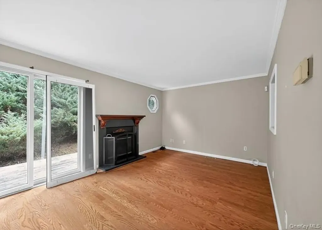 301 Kensington Way Mount Kisco NY 10549