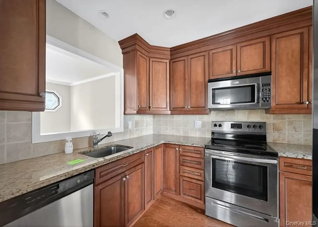 301 Kensington Way Mount Kisco NY 10549