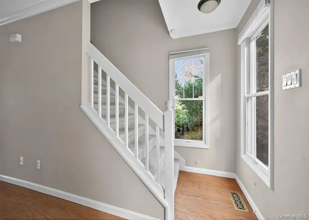 301 Kensington Way Mount Kisco NY 10549