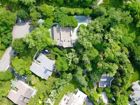 7 Folie Court Manhasset NY 11030
