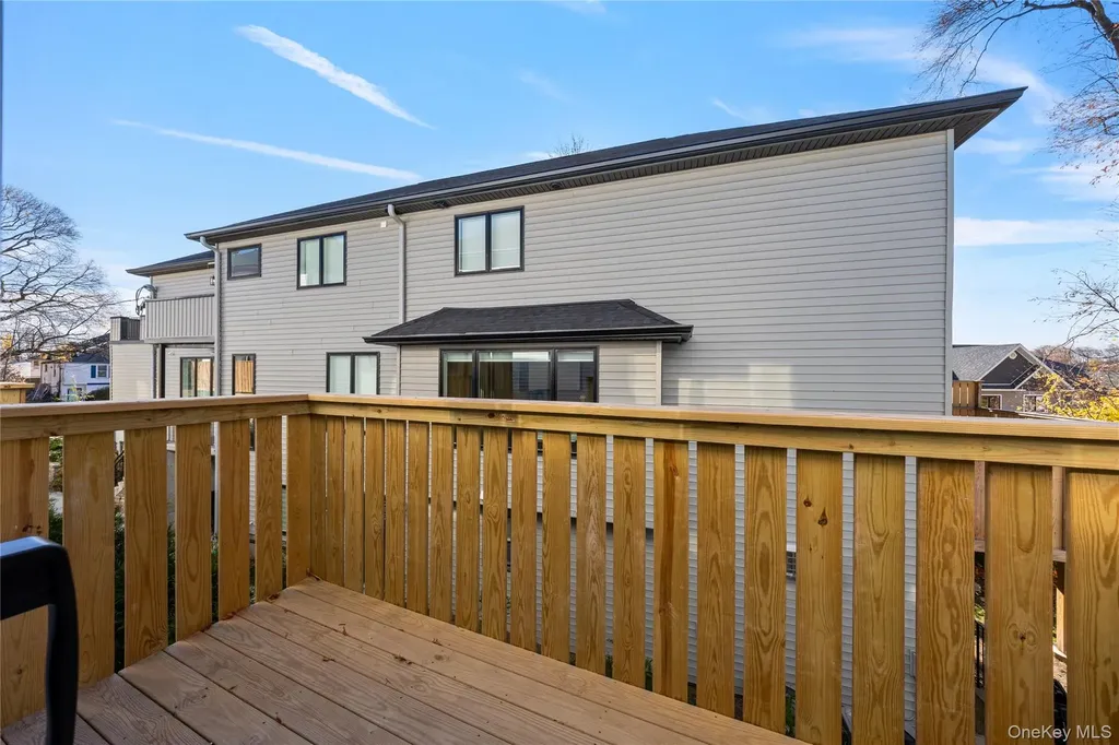 20 W Funston Avenue Spring Valley NY 10977