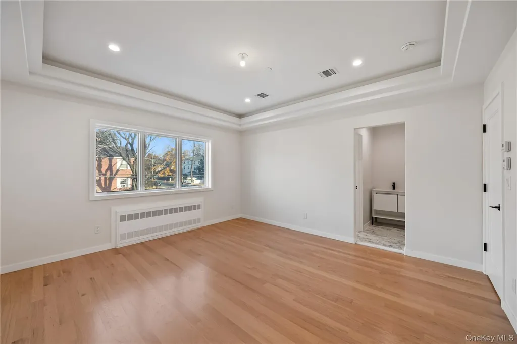 20 W Funston Avenue Spring Valley NY 10977
