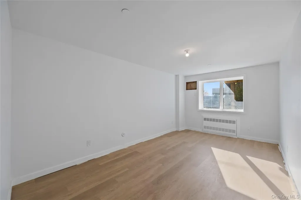 20 W Funston Avenue Spring Valley NY 10977