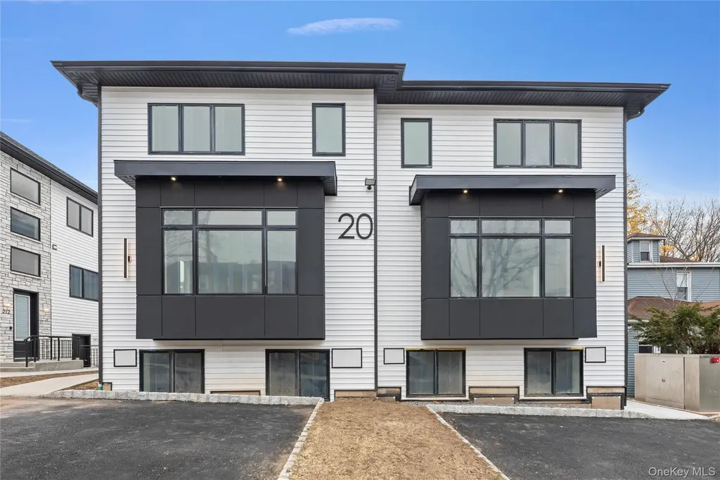 20 W Funston Avenue Spring Valley NY 10977