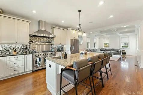 33 De Liso Lane Mahopac NY 10541