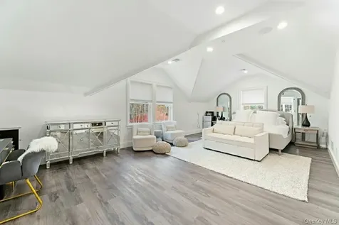 33 De Liso Lane Mahopac NY 10541