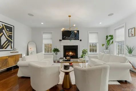33 De Liso Lane Mahopac NY 10541