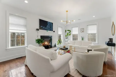 33 De Liso Lane Mahopac NY 10541