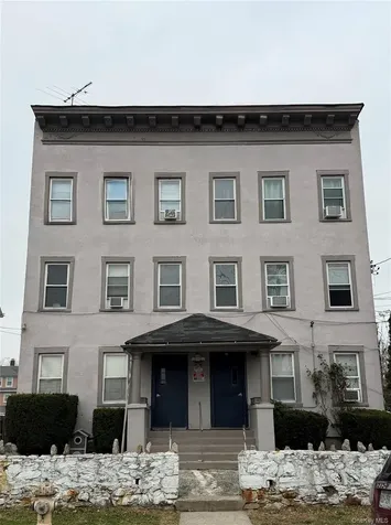 6163 Horton Avenue New Rochelle NY 10801