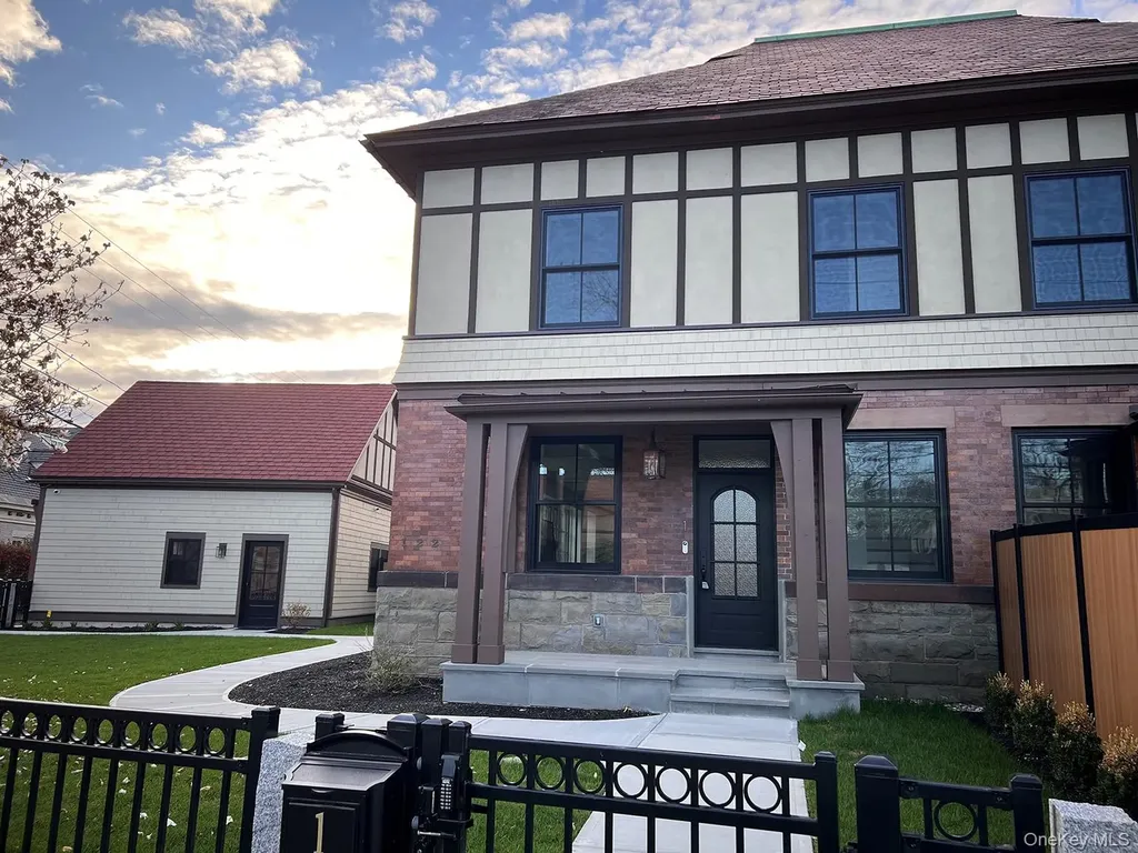 122 Regent Street Call Listing Agent NY 12866