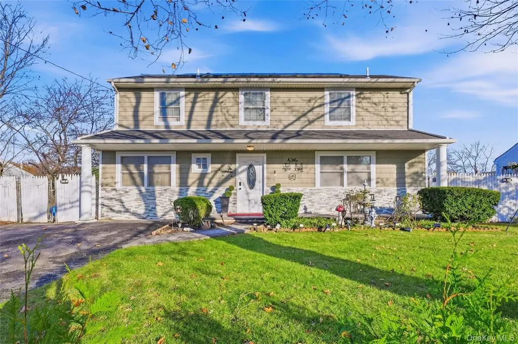 87 Root Avenue Central Islip NY 11722