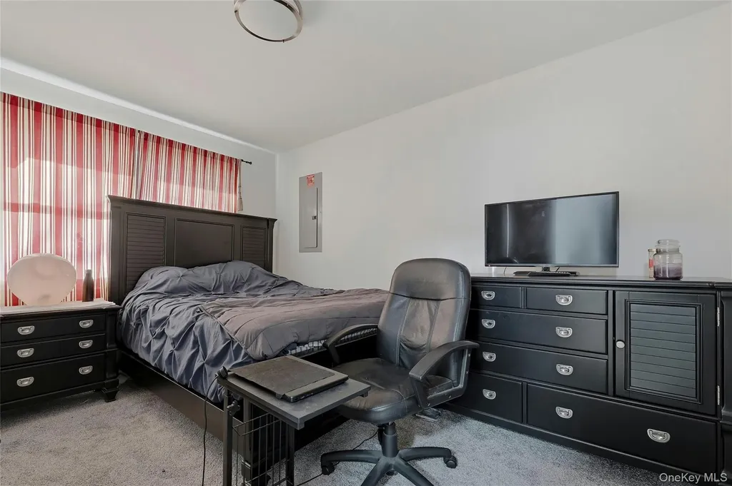 87 Root Avenue Central Islip NY 11722