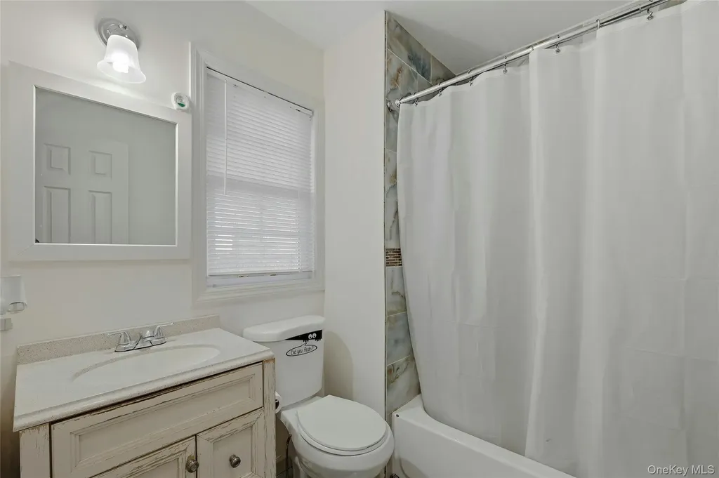 87 Root Avenue Central Islip NY 11722