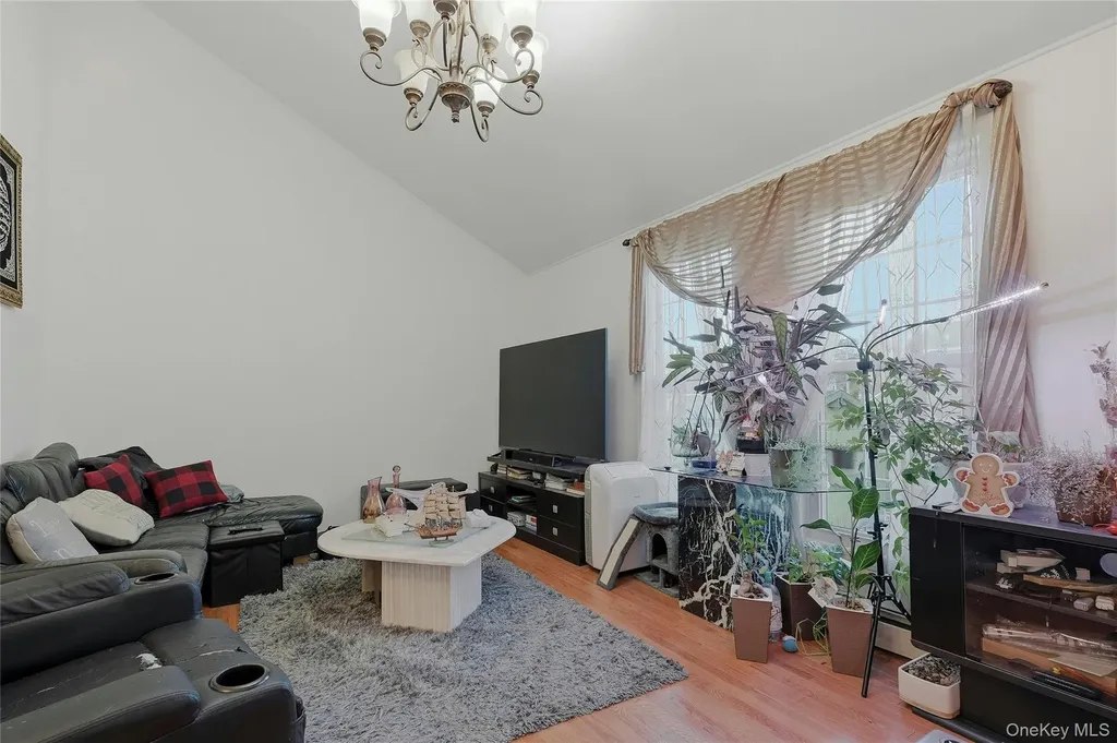 87 Root Avenue Central Islip NY 11722