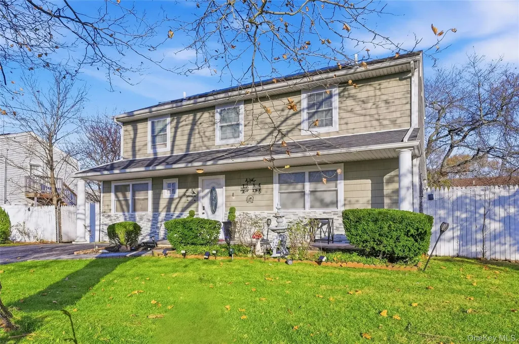 87 Root Avenue Central Islip NY 11722