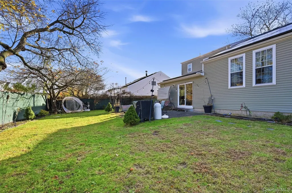 87 Root Avenue Central Islip NY 11722