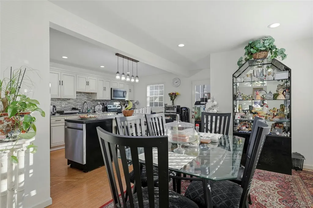 87 Root Avenue Central Islip NY 11722