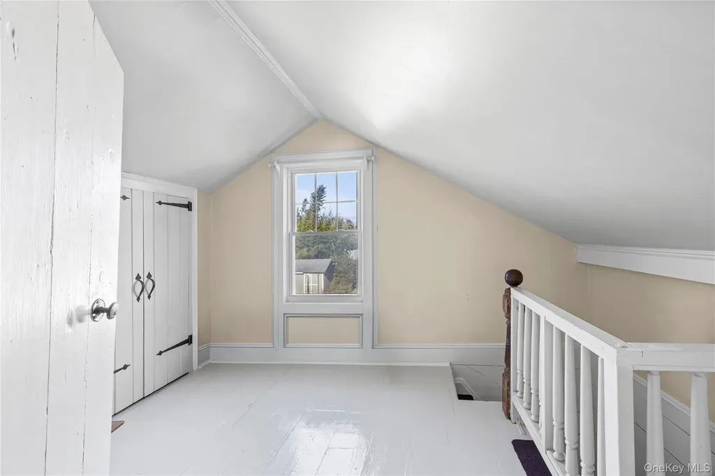 403 Middle Road Bayport NY 11705