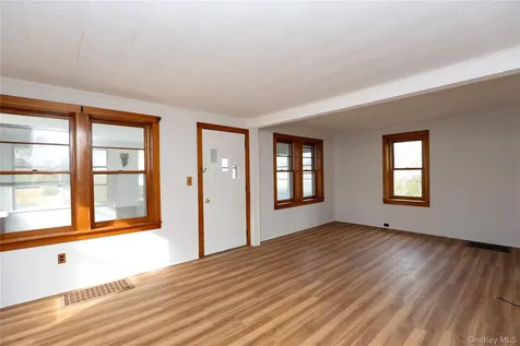 30 Pettit Avenue Kingston NY 12401