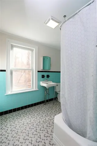 30 Pettit Avenue Kingston NY 12401