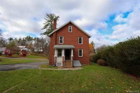 30 Pettit Avenue Kingston NY 12401