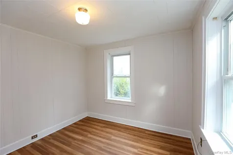 30 Pettit Avenue Kingston NY 12401