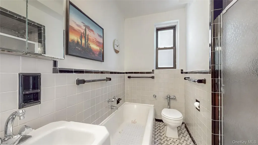 69-40 Yellowstone Boulevard Forest Hills NY 11375