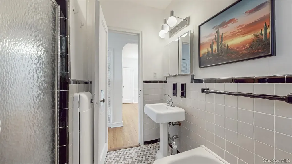 69-40 Yellowstone Boulevard Forest Hills NY 11375