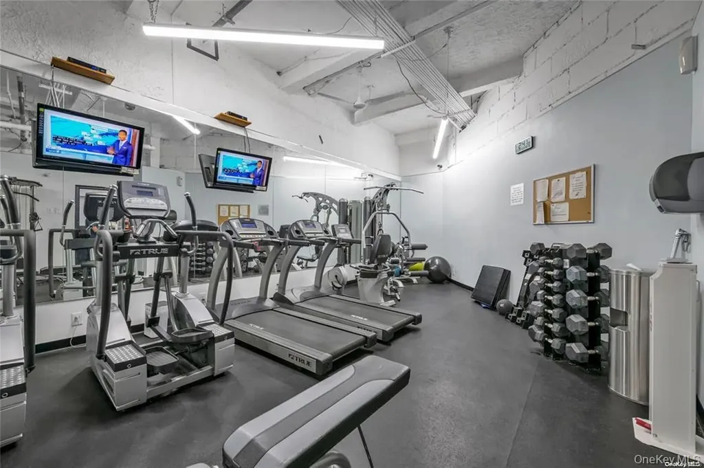 69-40 Yellowstone Boulevard Forest Hills NY 11375