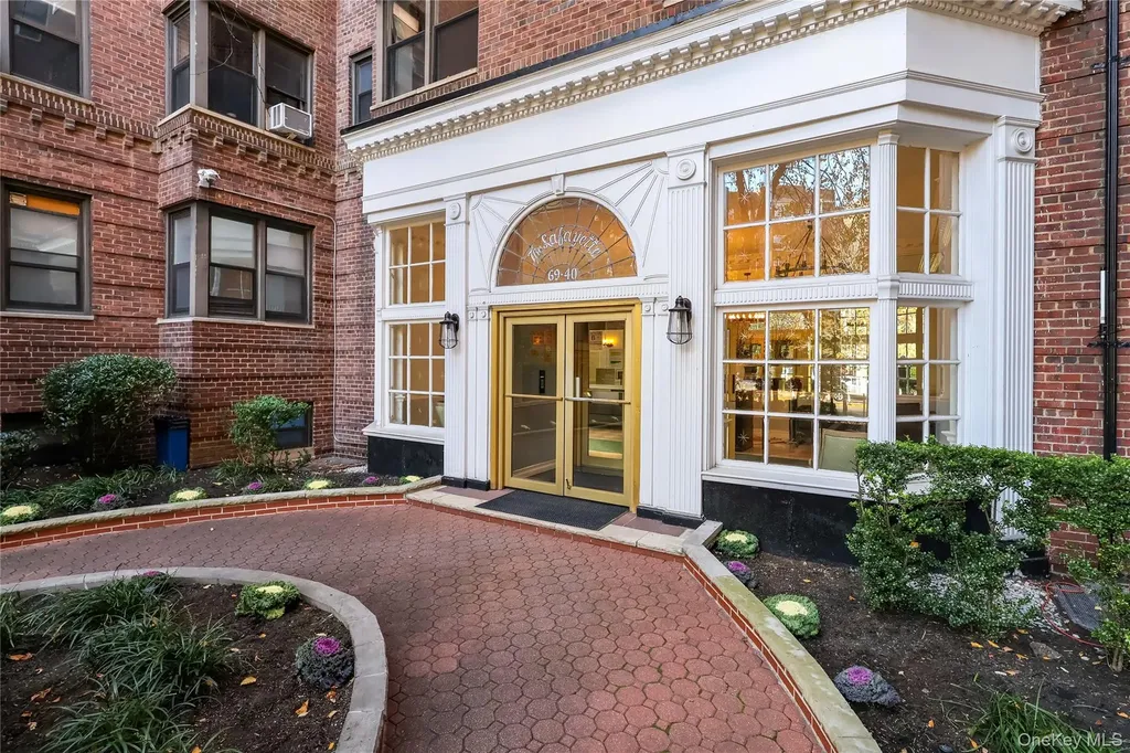 69-40 Yellowstone Boulevard Forest Hills NY 11375