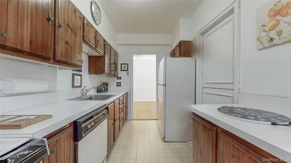 69-40 Yellowstone Boulevard Forest Hills NY 11375