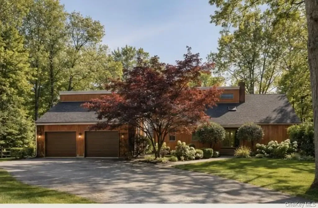 1 Pine Point Lloyd Harbor NY 11743