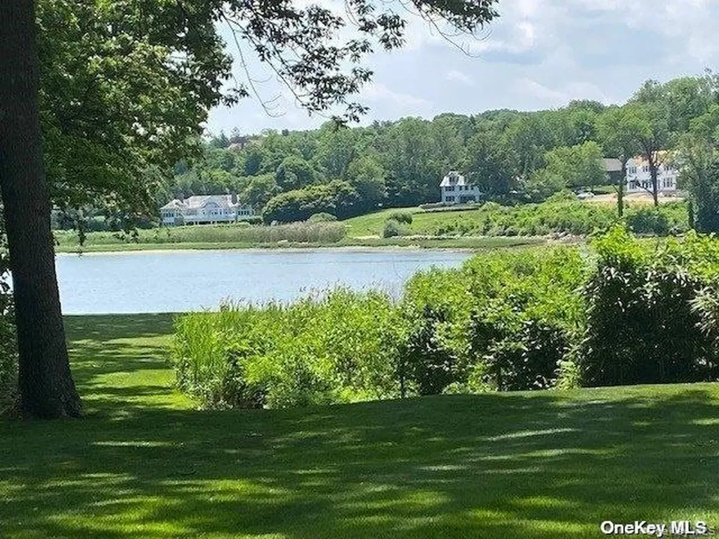 1 Pine Point Lloyd Harbor NY 11743
