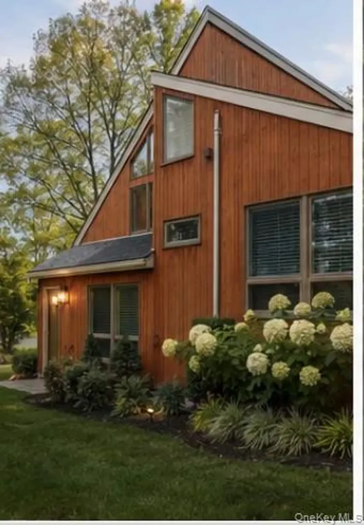 1 Pine Point Lloyd Harbor NY 11743