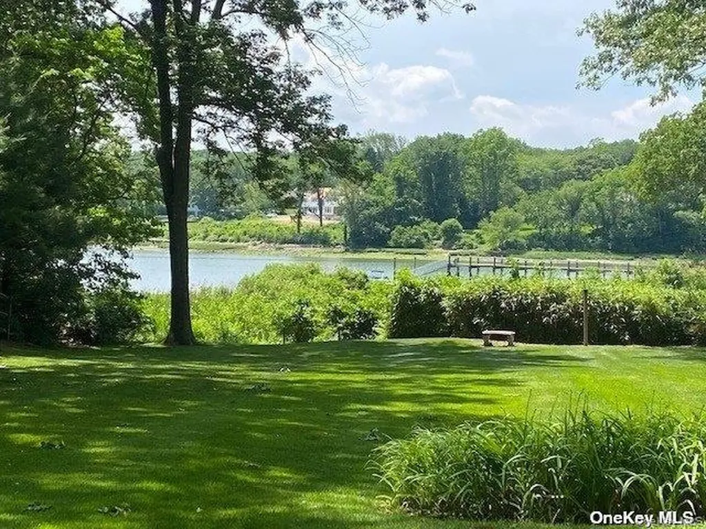 1 Pine Point Lloyd Harbor NY 11743