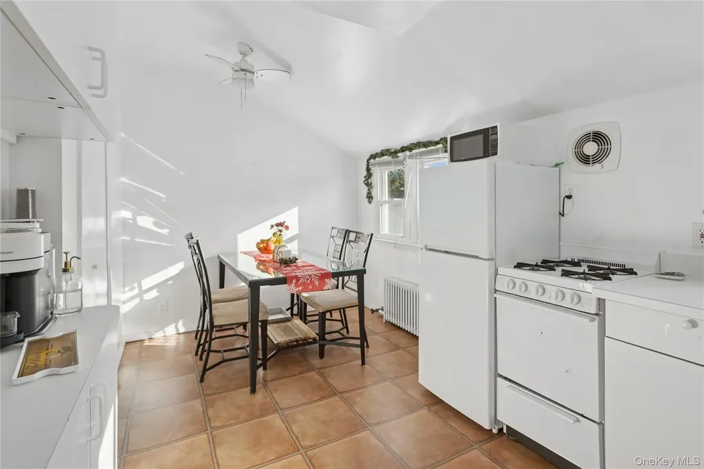 107 Pacific Boulevard Long Beach NY 11561