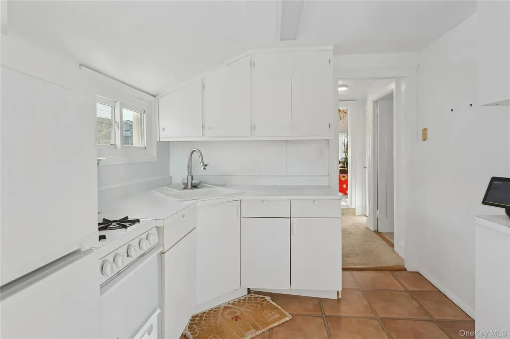 107 Pacific Boulevard Long Beach NY 11561